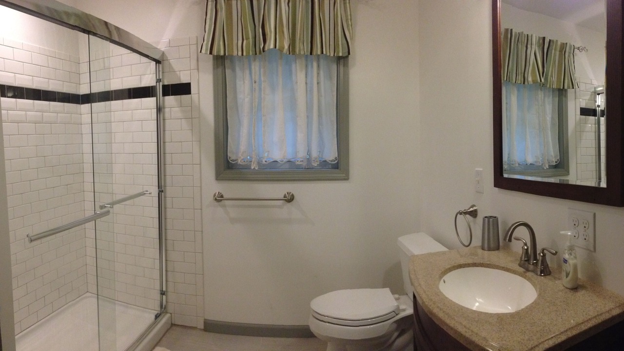 Photo of Bathroom in Plumtree