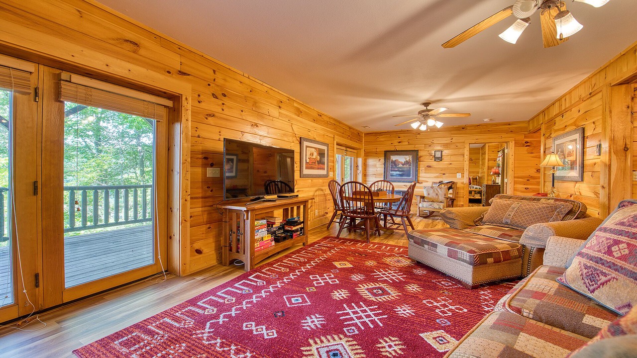 Photo of Livingroom in Maggie Valley