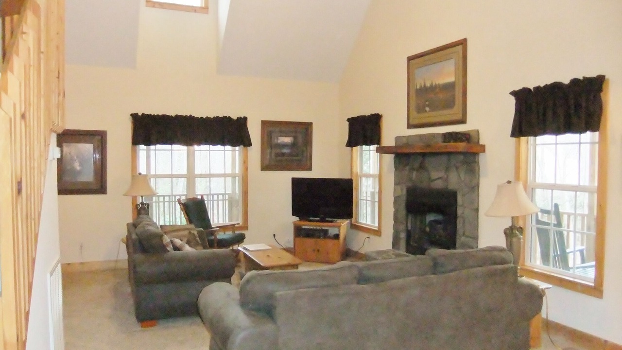Photo of Livingroom in Maggie Valley