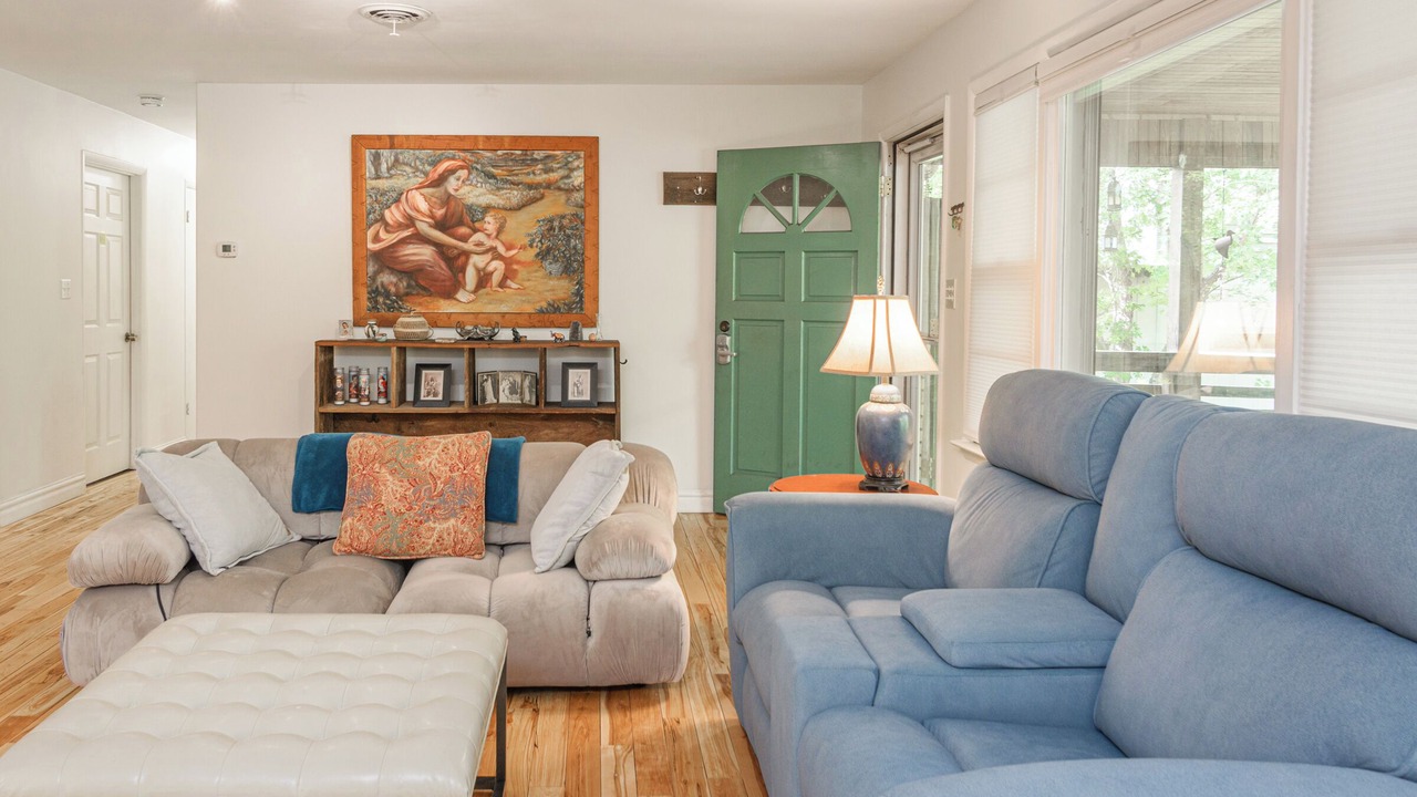 Photo of Livingroom in Asheville