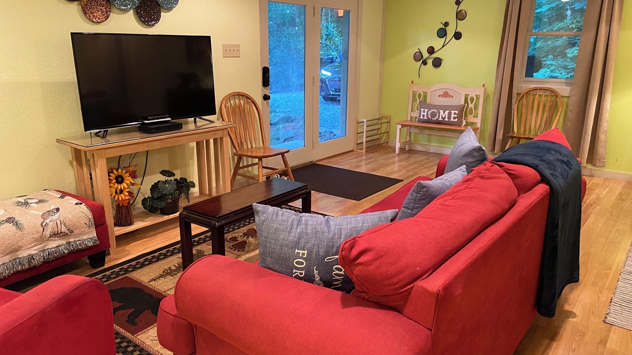 Photo of Livingroom in Maggie Valley