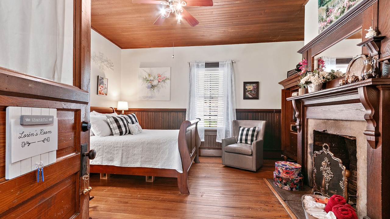 Photo of Bedroom in Waynesville
