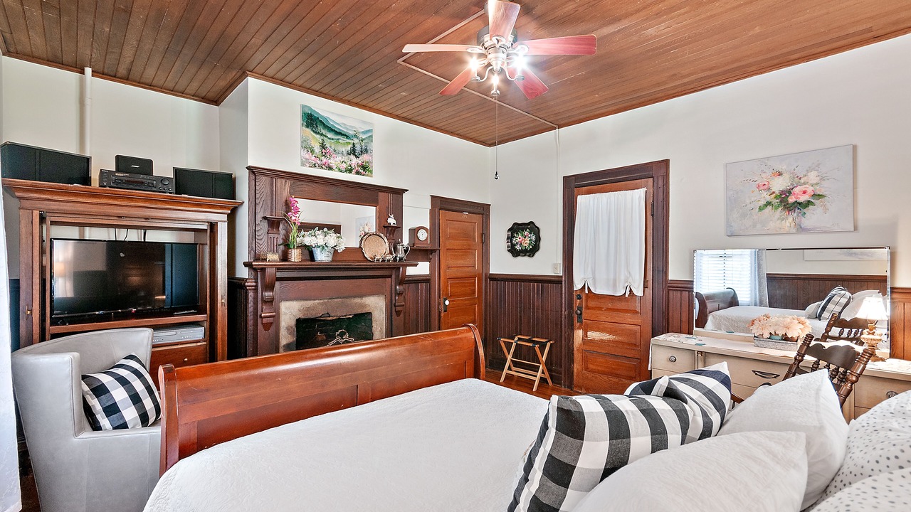 Photo of Bedroom in Waynesville