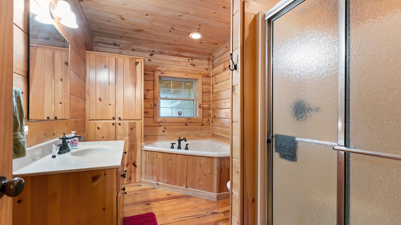 Photo of Bathroom in Hendersonville