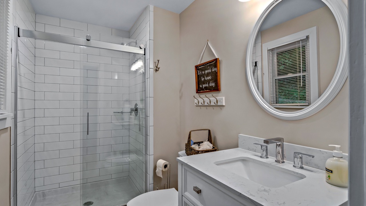 Photo of Bathroom in Arden