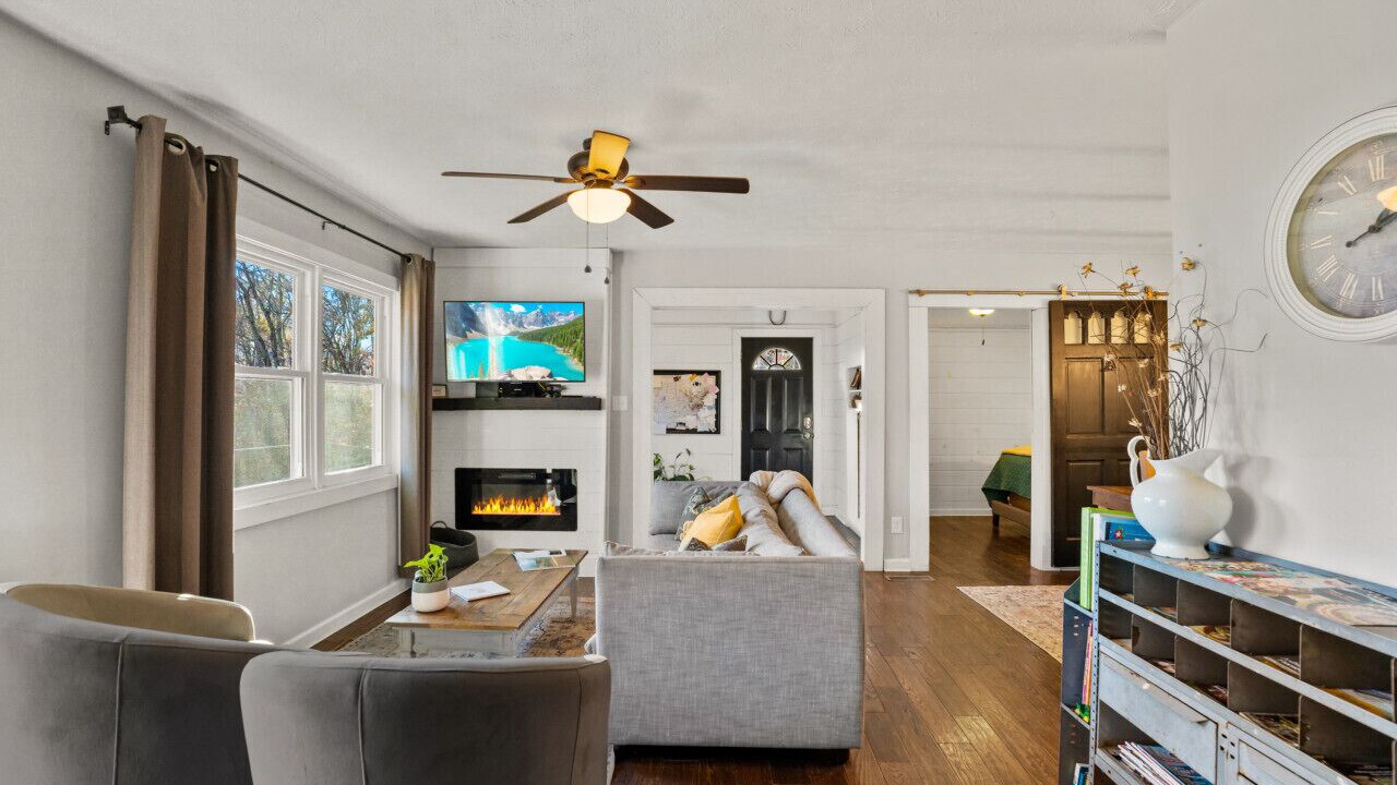 Photo of Bedroom in Candler