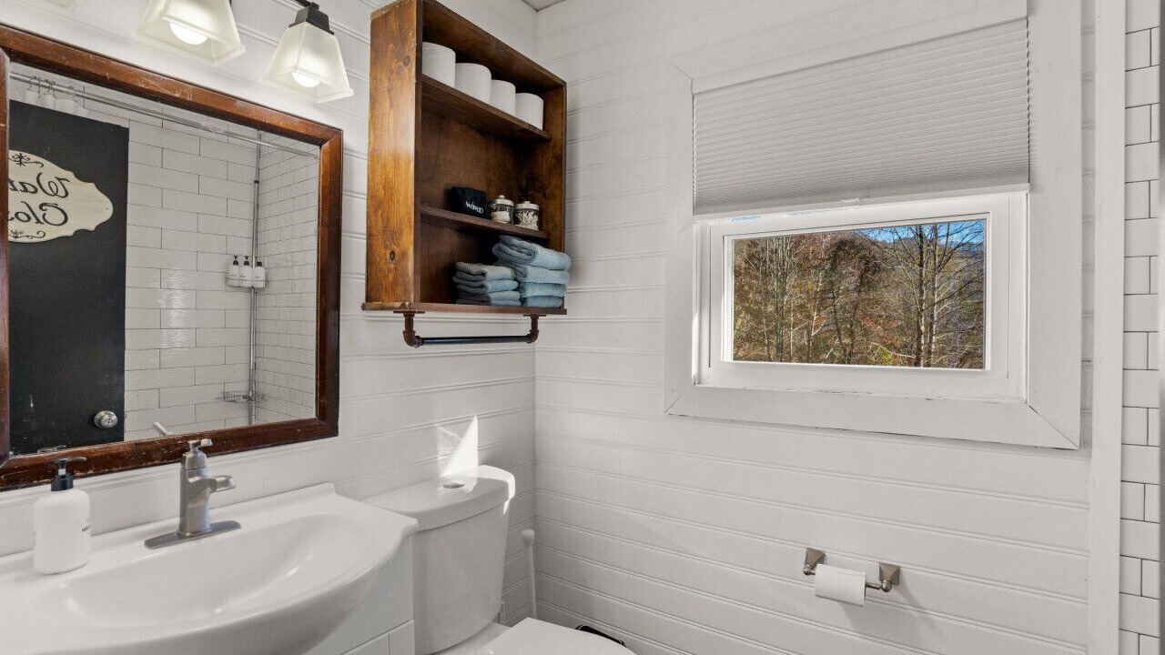 Photo of Bathroom in Candler