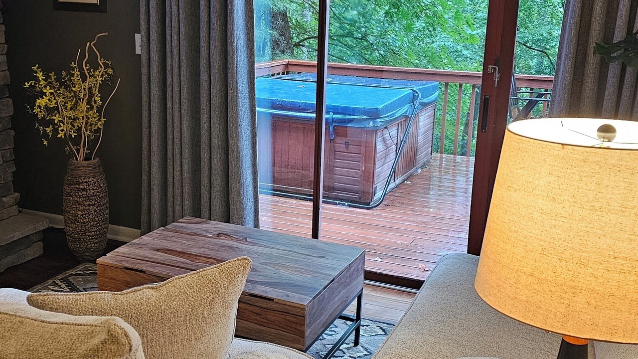 Photo of Livingroom in Fairview