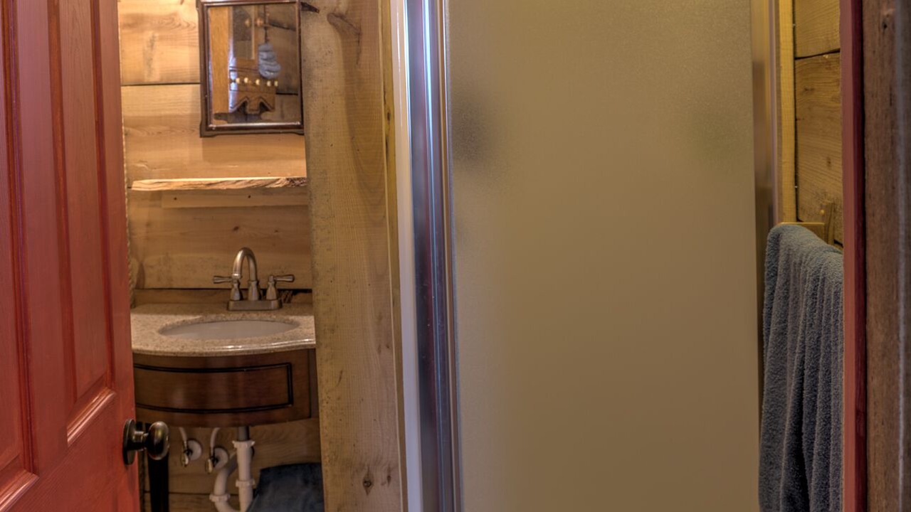 Photo of Bathroom in Skyland