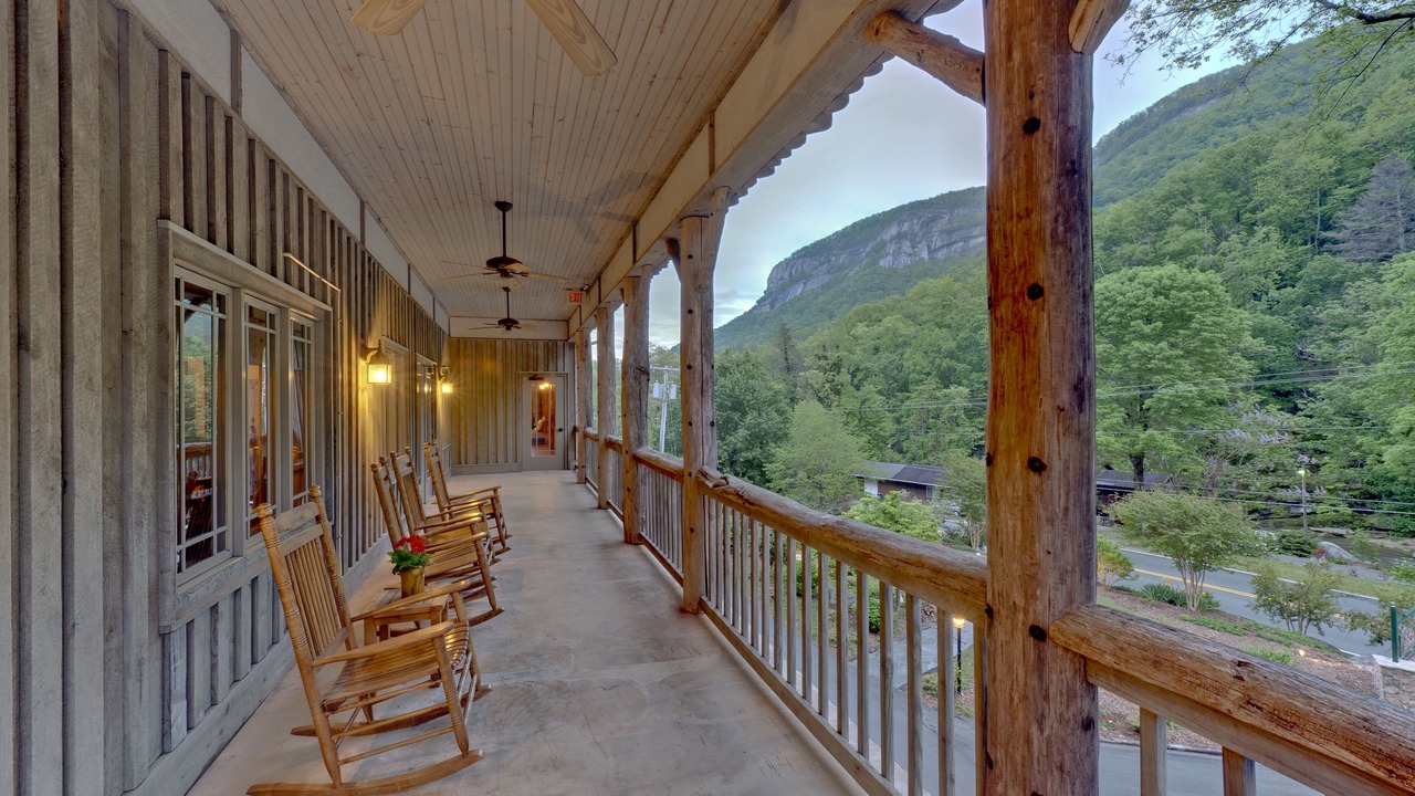 Photo of Patio Balcony in Chimney Rock