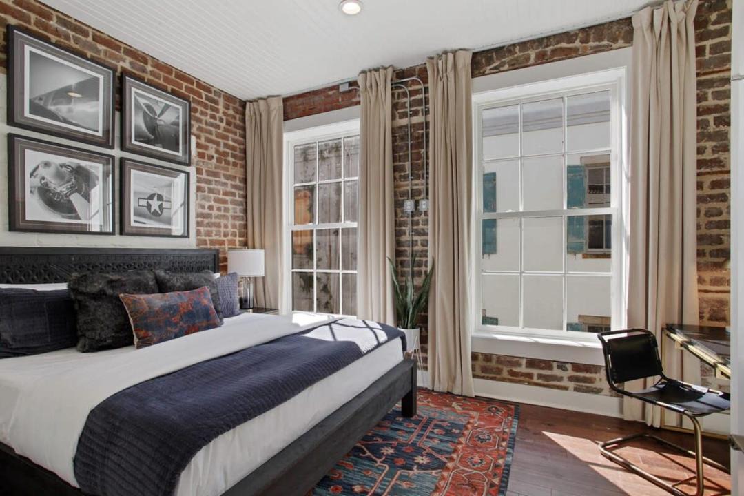 Photo of Bedroom in Historic District - North