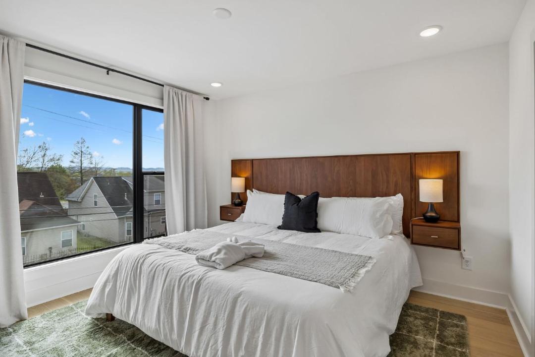 Photo of Bedroom in Hurwood Heights