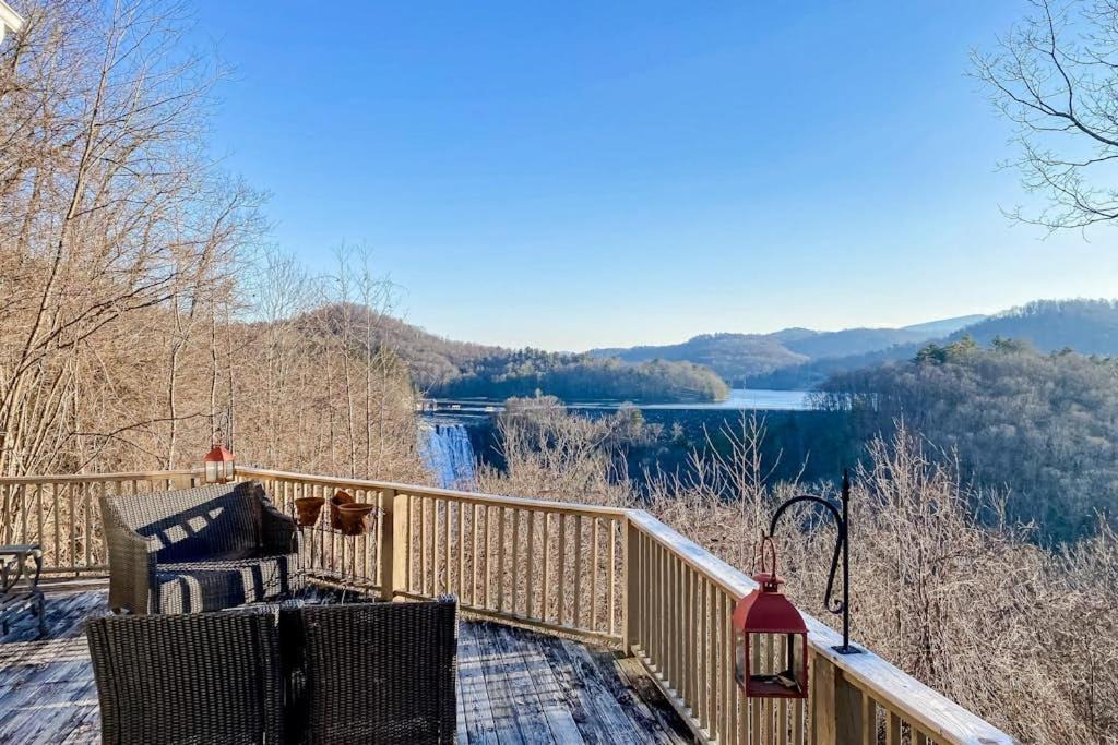 Photo of Patio Balcony in Cullowhee