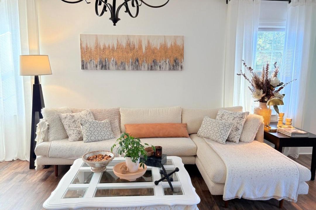 Photo of Livingroom in Crisp