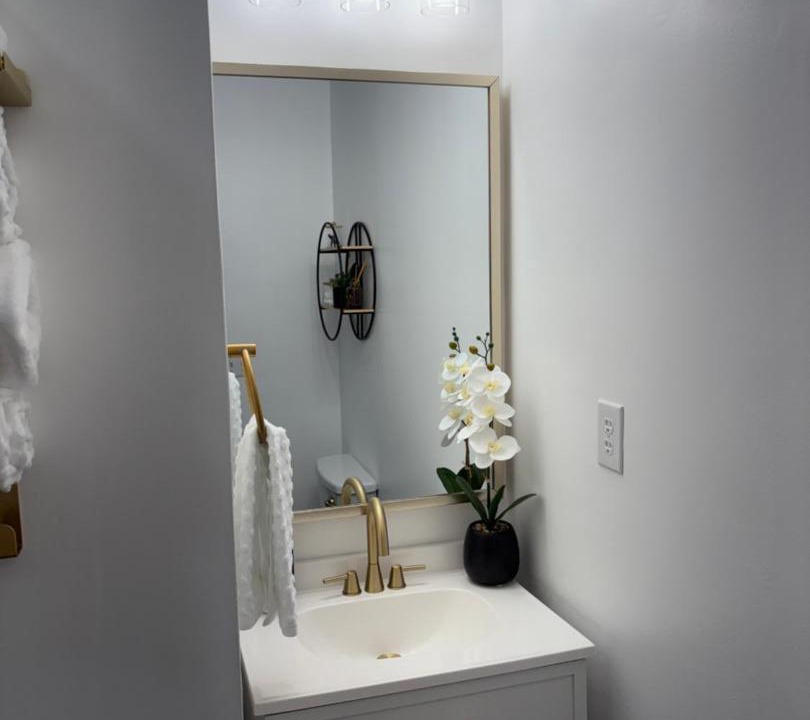 Photo of Bathroom in Crisp