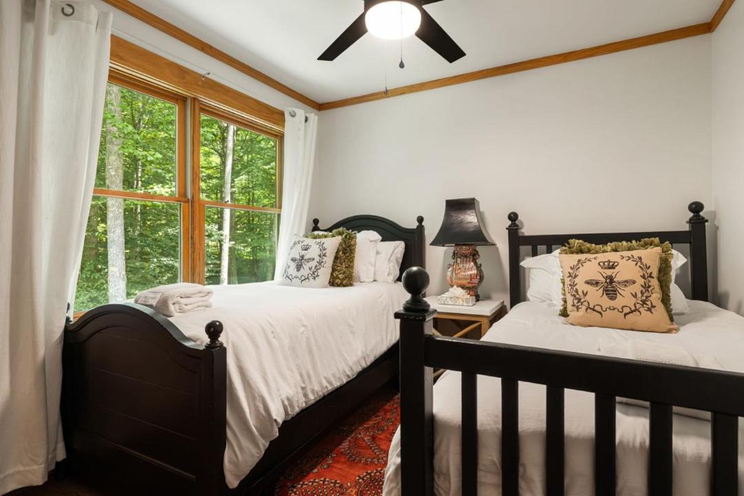 Photo of Bedroom in Cullowhee