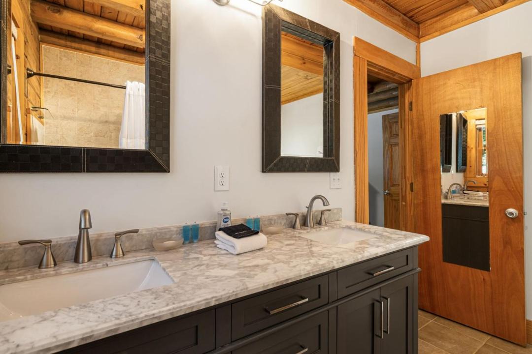 Photo of Bathroom in Cullowhee