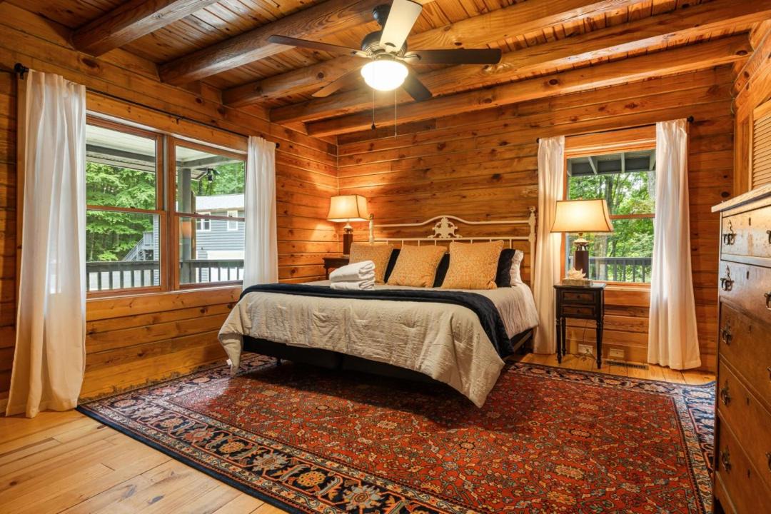 Photo of Bedroom in Cullowhee