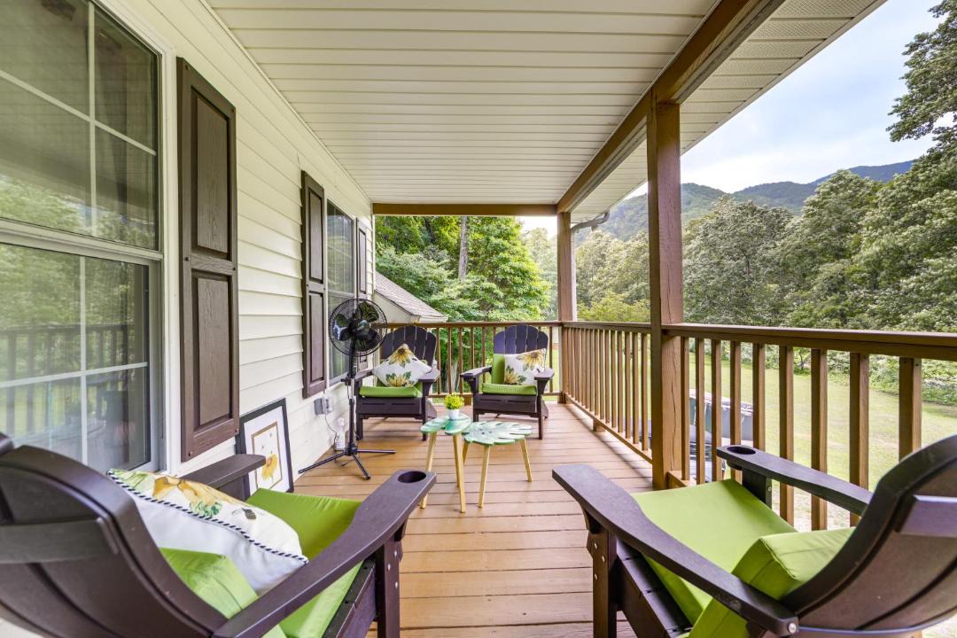 Photo of Patio Balcony in Cruso