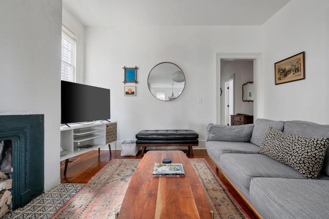 Photo of Livingroom in Cannonborough Elliotborough