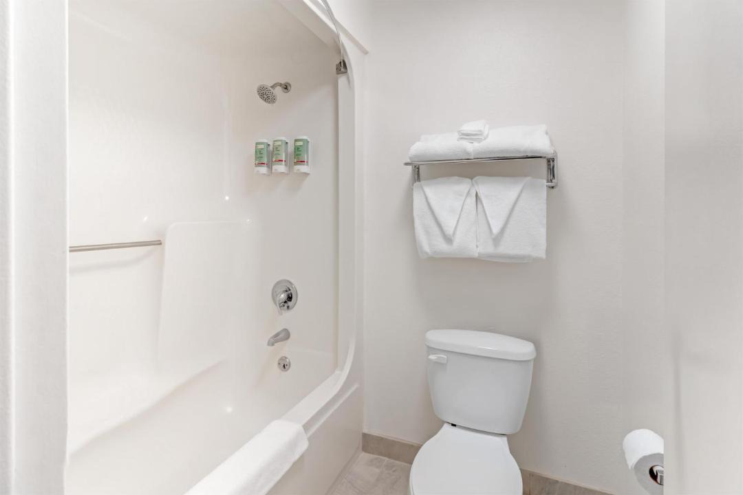 Photo of Bathroom in Murray