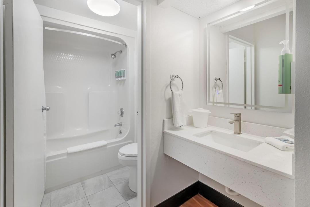 Photo of Bathroom in Murray