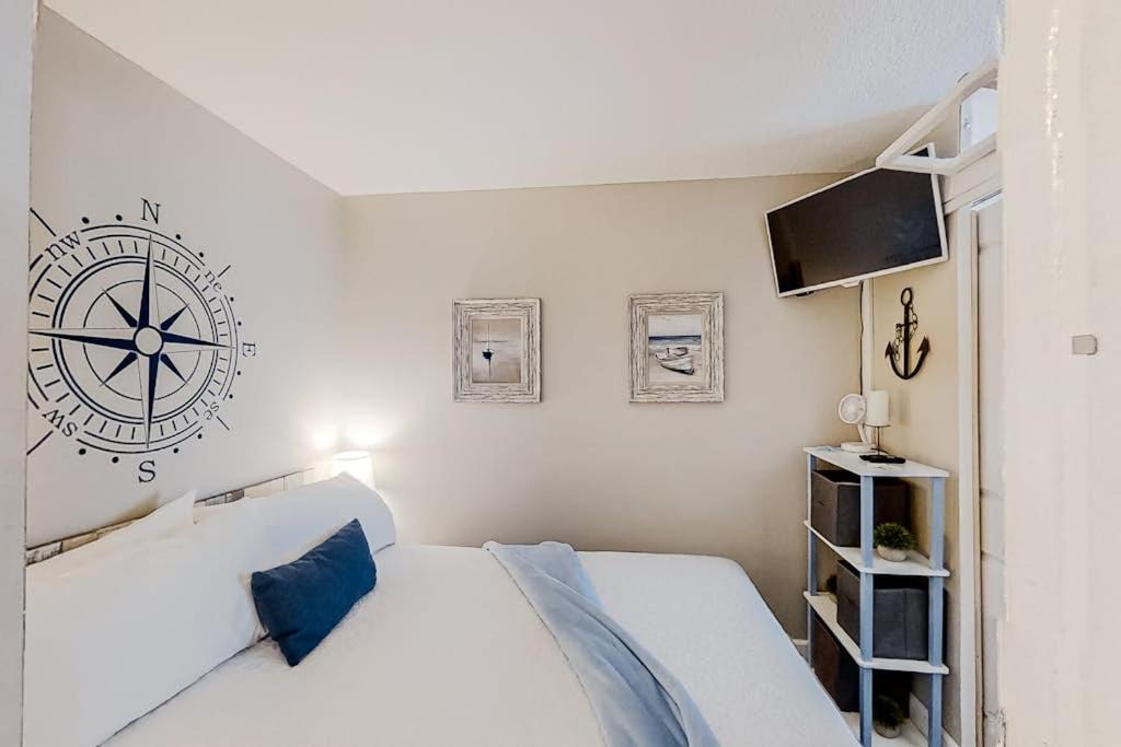 Photo of Bedroom in Litchfield by the Sea