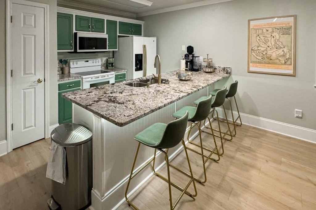 Photo of Kitchen in Carolina Yacht Landing