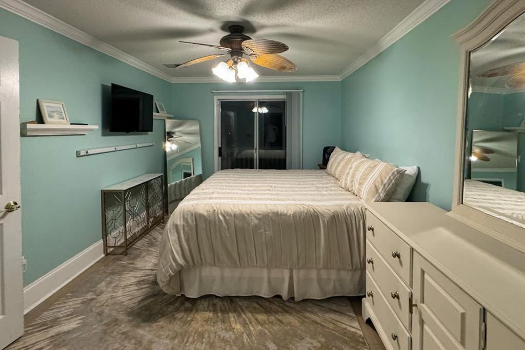 Photo of Bedroom in Carolina Yacht Landing