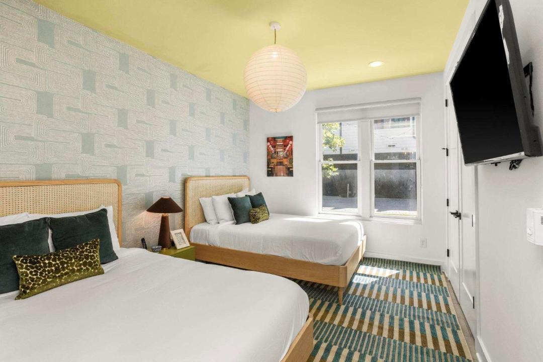 Photo of Bedroom in Eighth Avenue