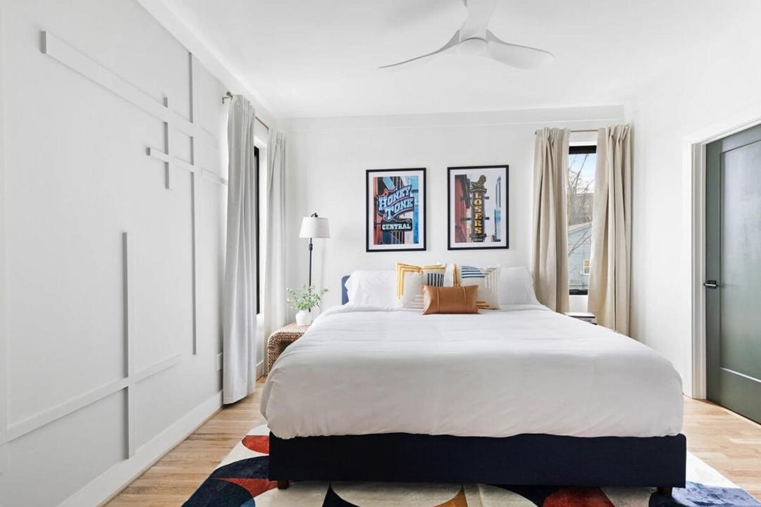 Photo of Bedroom in Eighth Avenue