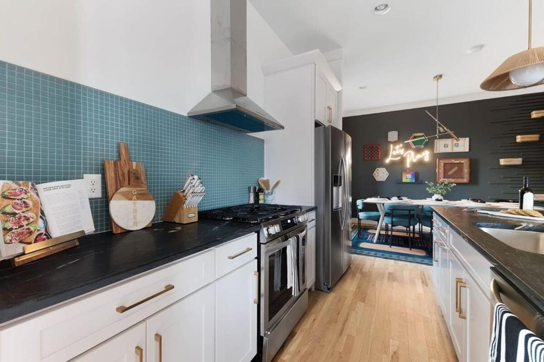 Photo of Kitchen in Eighth Avenue