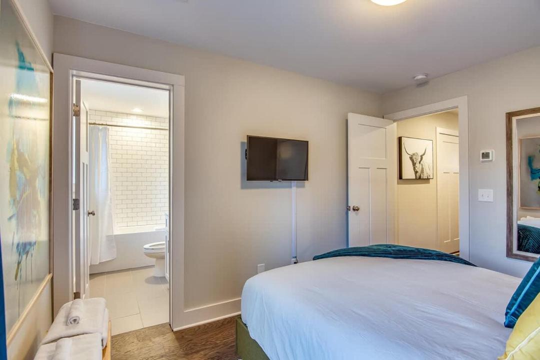 Photo of Bedroom in Historic Waverly