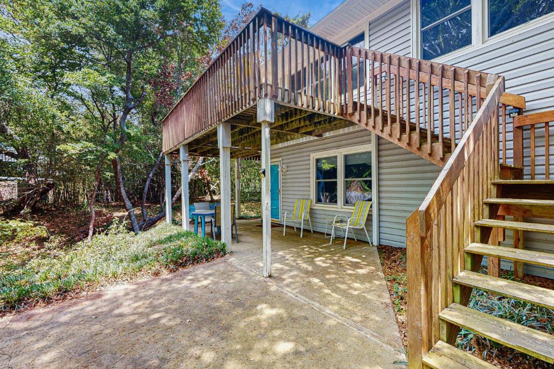 Photo of Patio Balcony in Emerald Isle