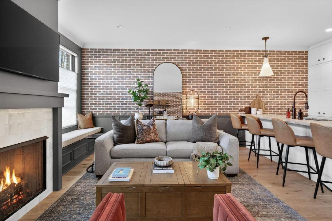 Photo of Livingroom in Hillsboro Village