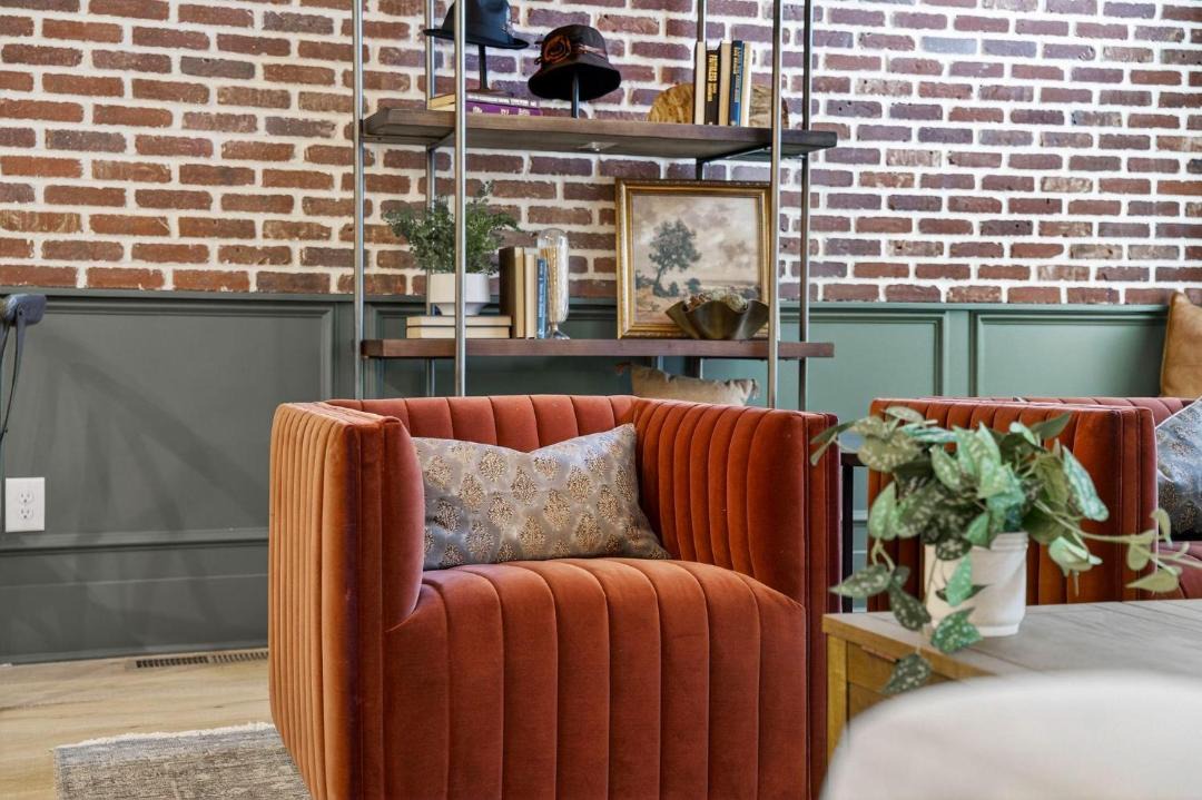 Photo of Livingroom in Hillsboro Village