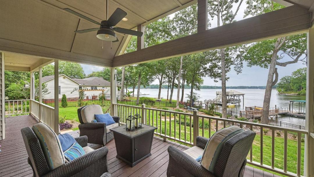 Photo of Patio Balcony in Lake Norman of Catawba