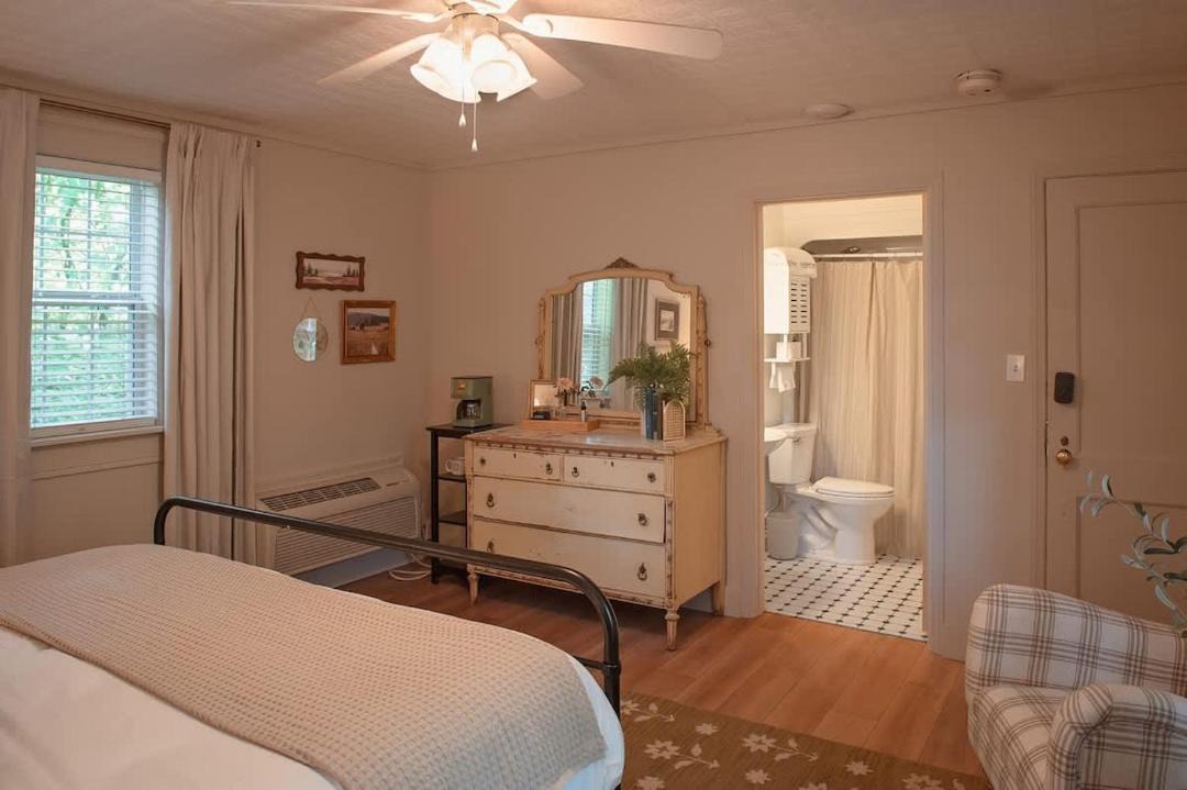 Photo of Bedroom in Lookout Mountain