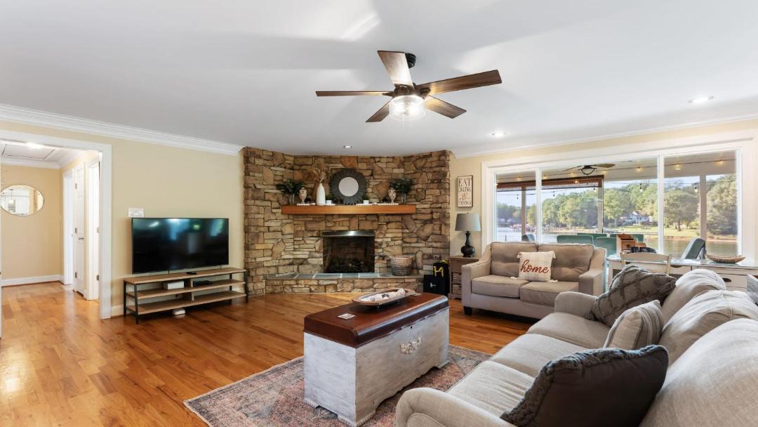 Photo of Livingroom in Westport