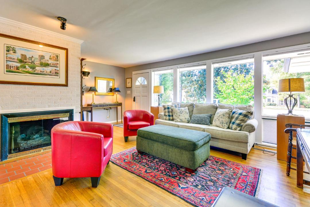 Photo of Livingroom in Greensboro
