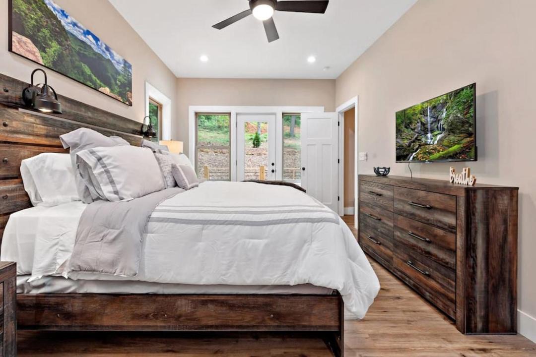 Photo of Bedroom in Frank