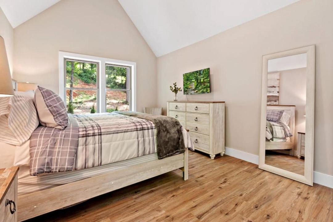 Photo of Bedroom in Frank