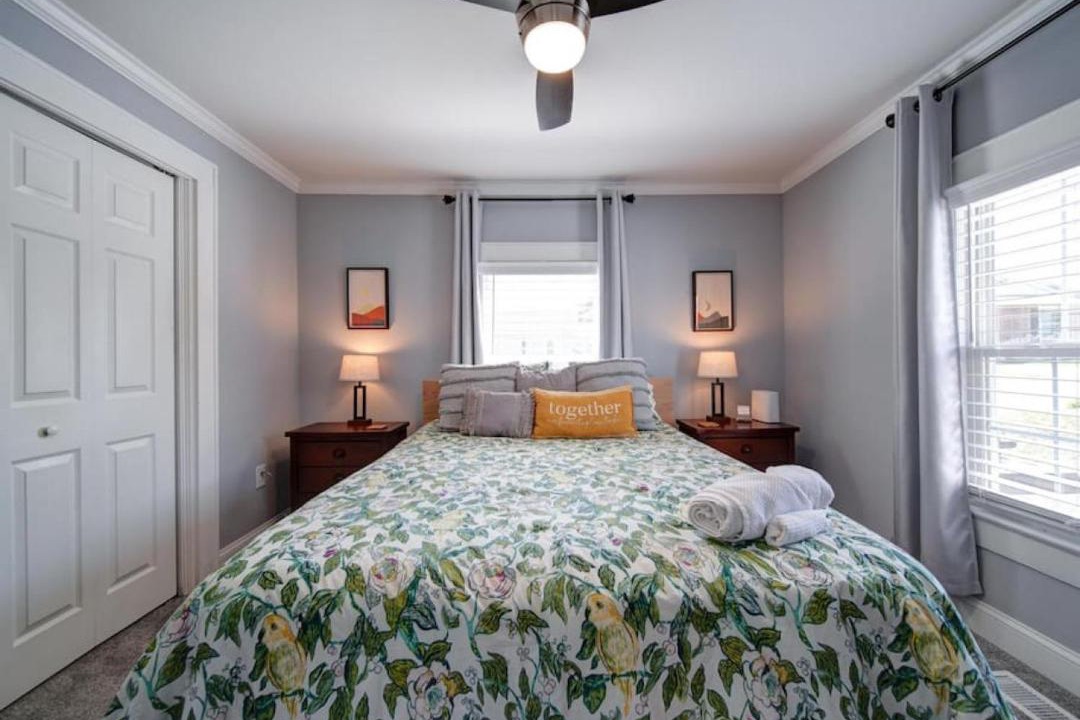 Photo of Bedroom in Belmont Historic District
