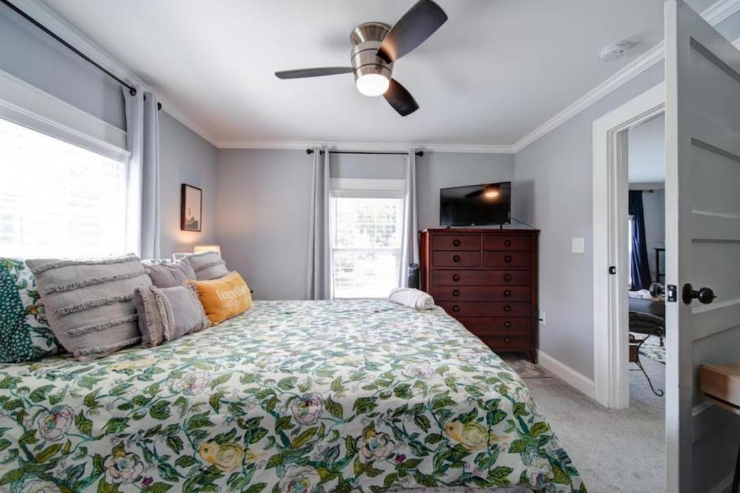 Photo of Bedroom in Belmont Historic District
