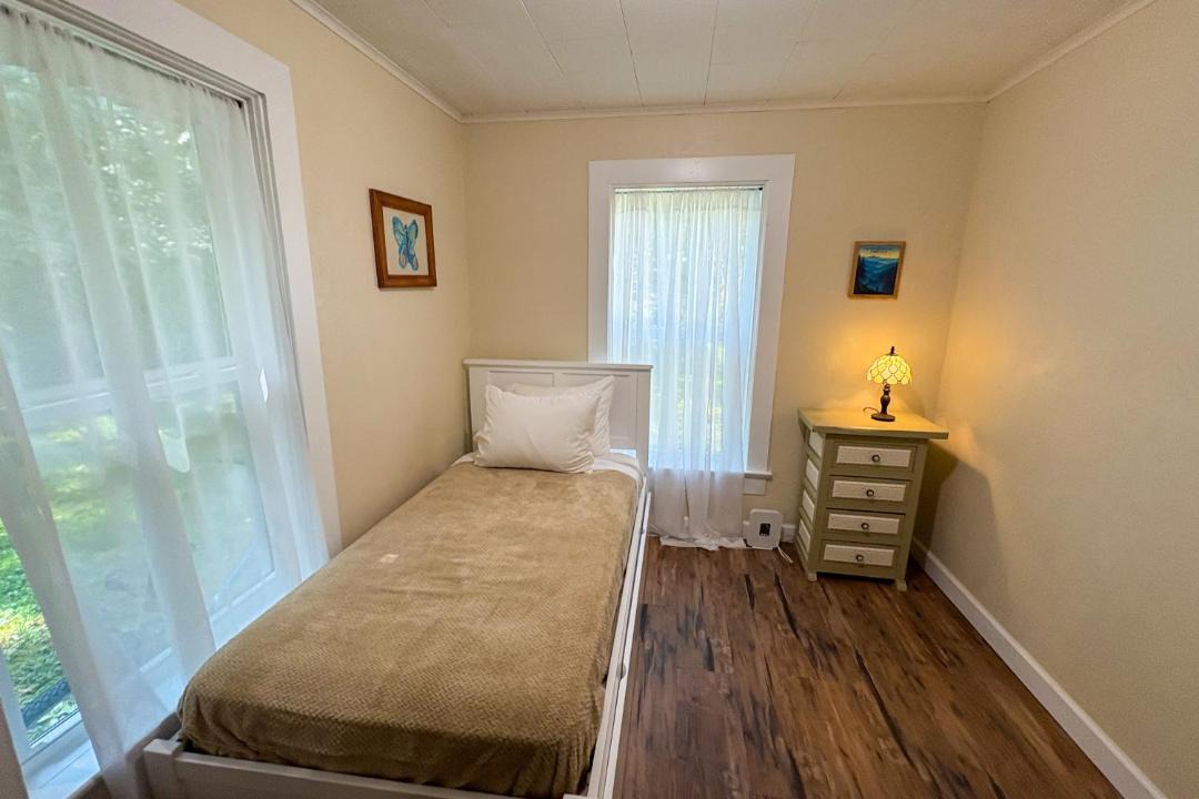 Photo of Bedroom in Hendersonville