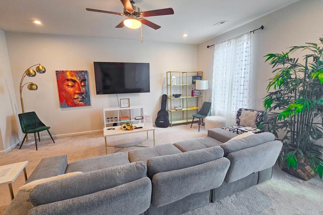 Photo of Livingroom in Cary