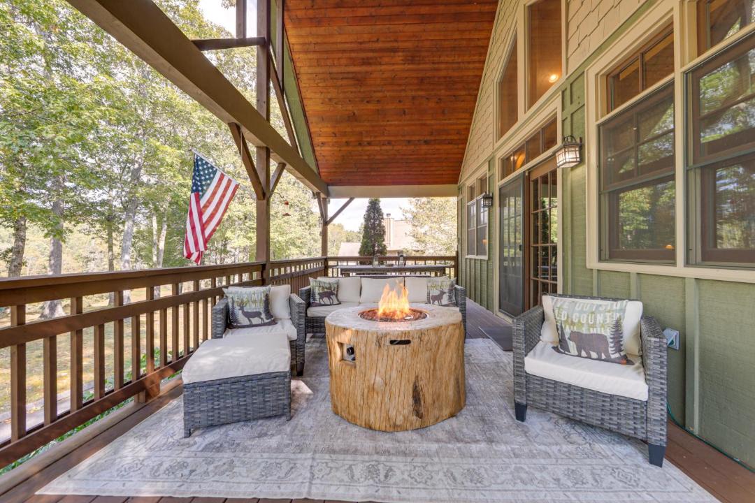 Photo of Patio Balcony in Cullowhee