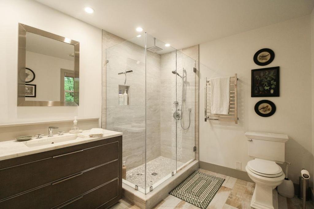 Photo of Bathroom in Highlands Hills