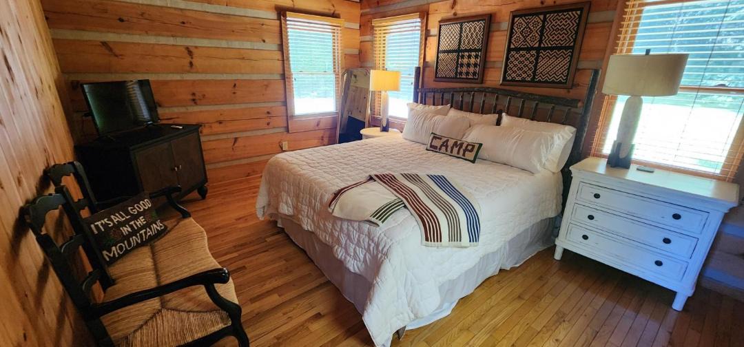 Photo of Bedroom in Cherokee