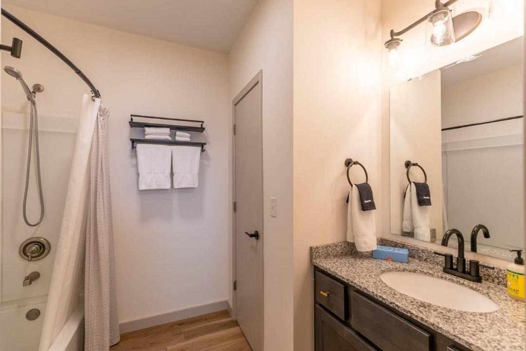 Photo of Bathroom in Apple Ridge
